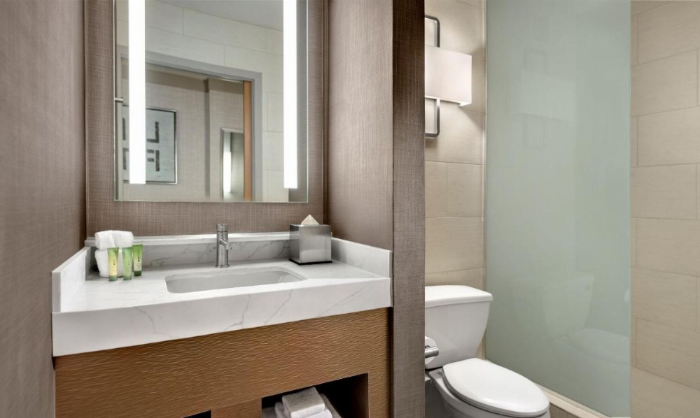 The STRAT Hotel, Casino & Tower